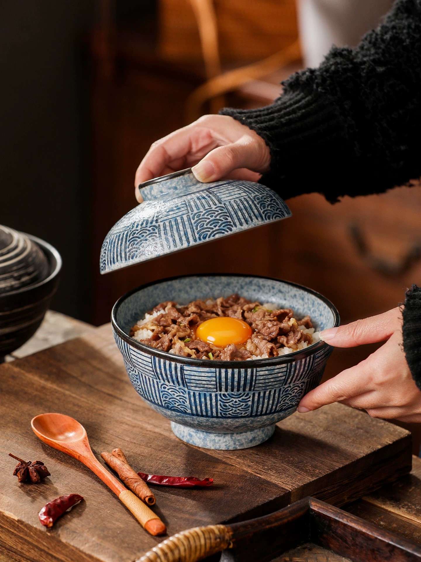 Ceramic Ramen Bowl with Lid